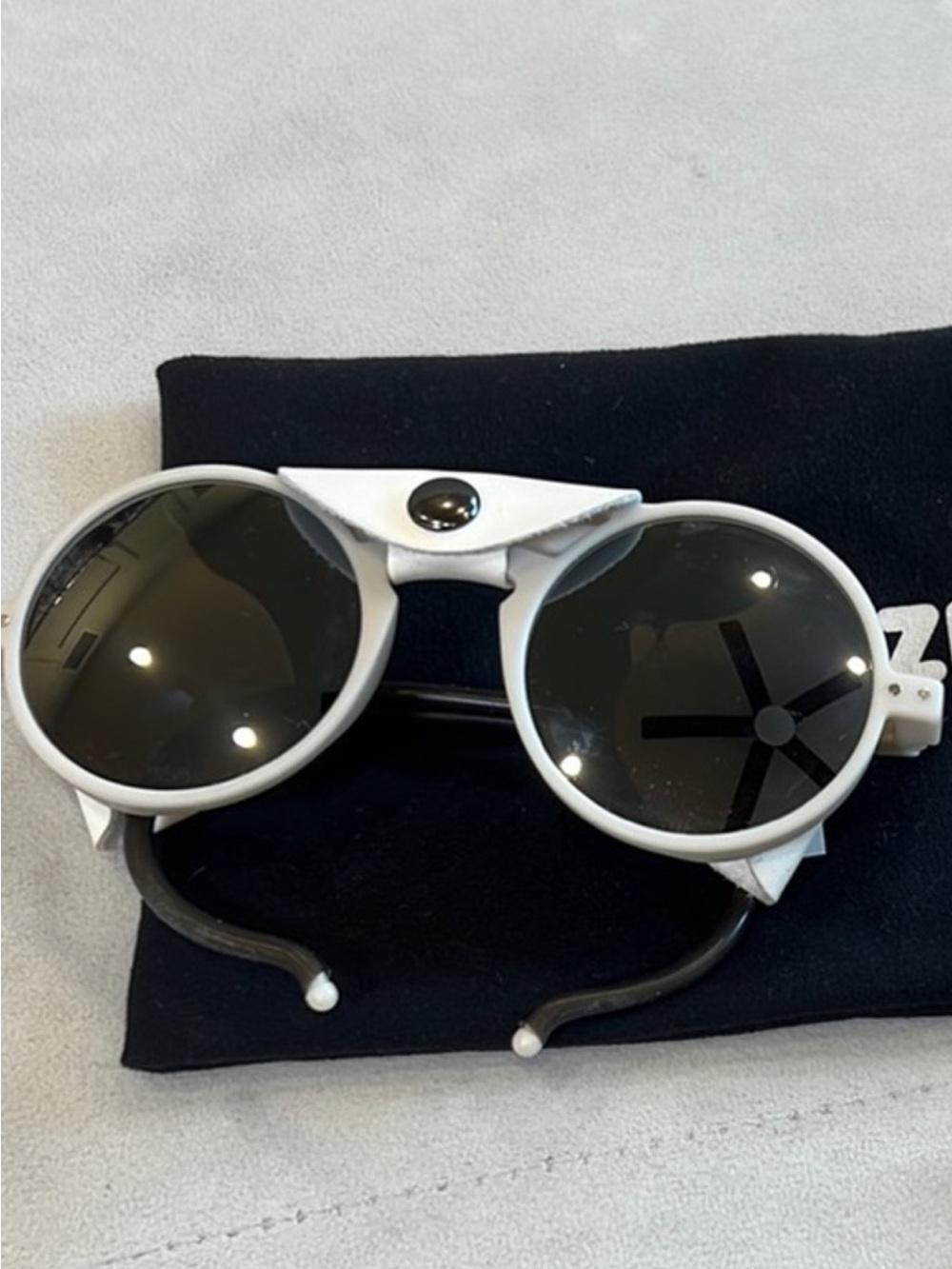 Round White Frame Sunglasses with Dark Lenses